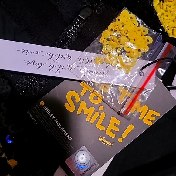 NWt 4 8 black yellow Alice + Olivia smiley mini sequin skirt happy barbiecore - Picture 8 of 10